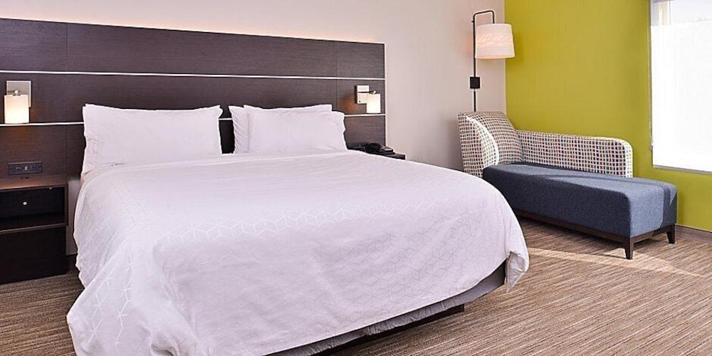 Holiday Inn Express & Suites - Brighton By Ihg Экстерьер фото