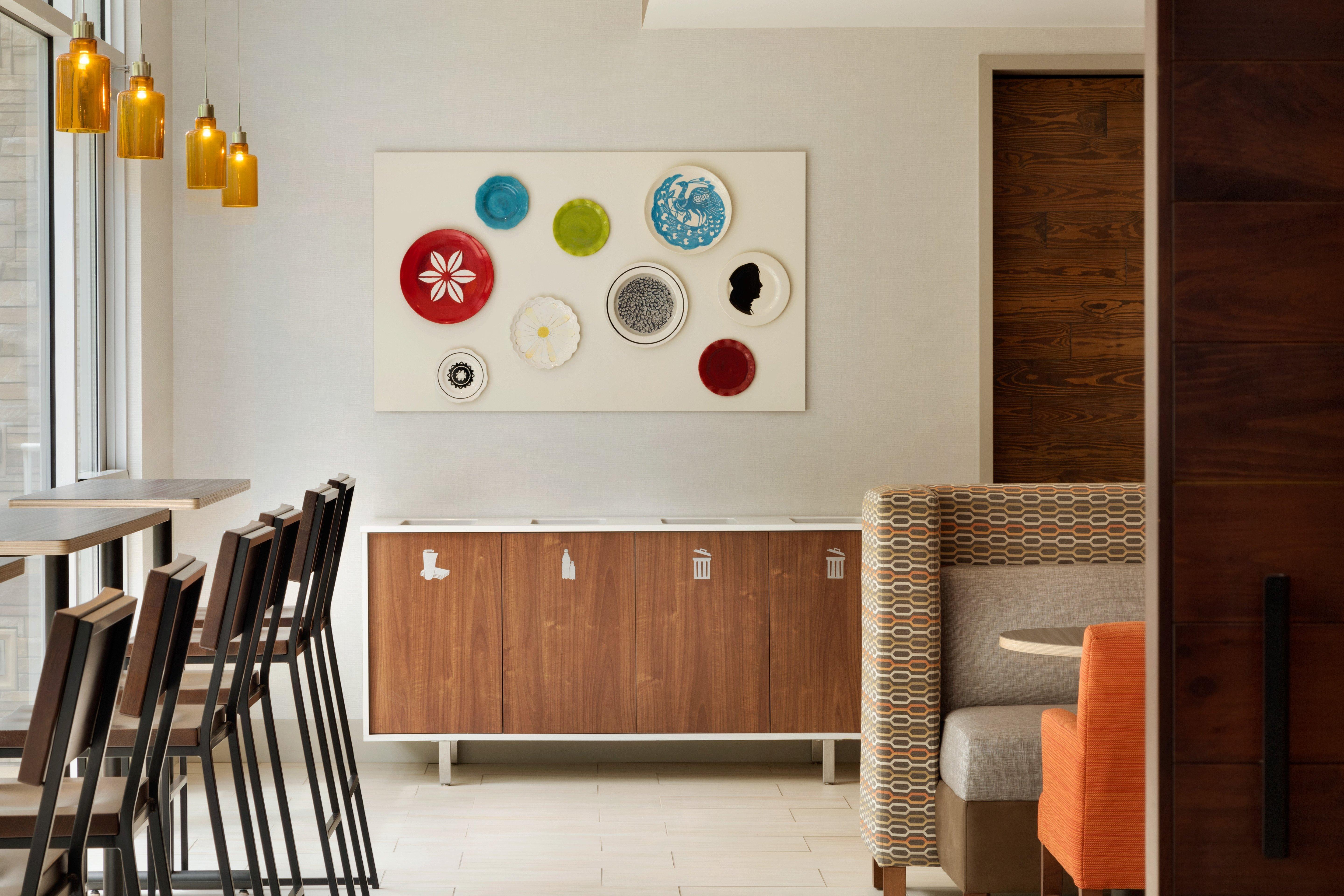 Holiday Inn Express & Suites - Brighton By Ihg Экстерьер фото