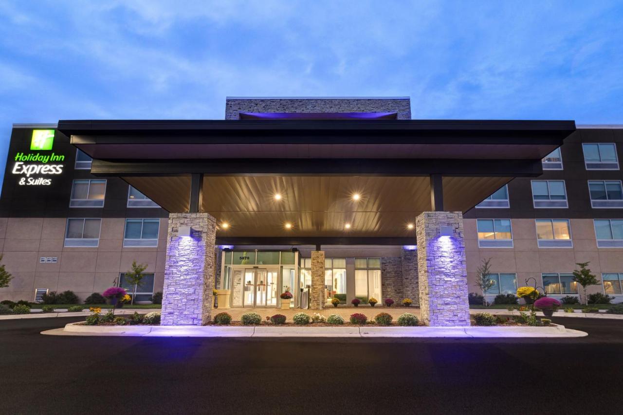 Holiday Inn Express & Suites - Brighton By Ihg Экстерьер фото