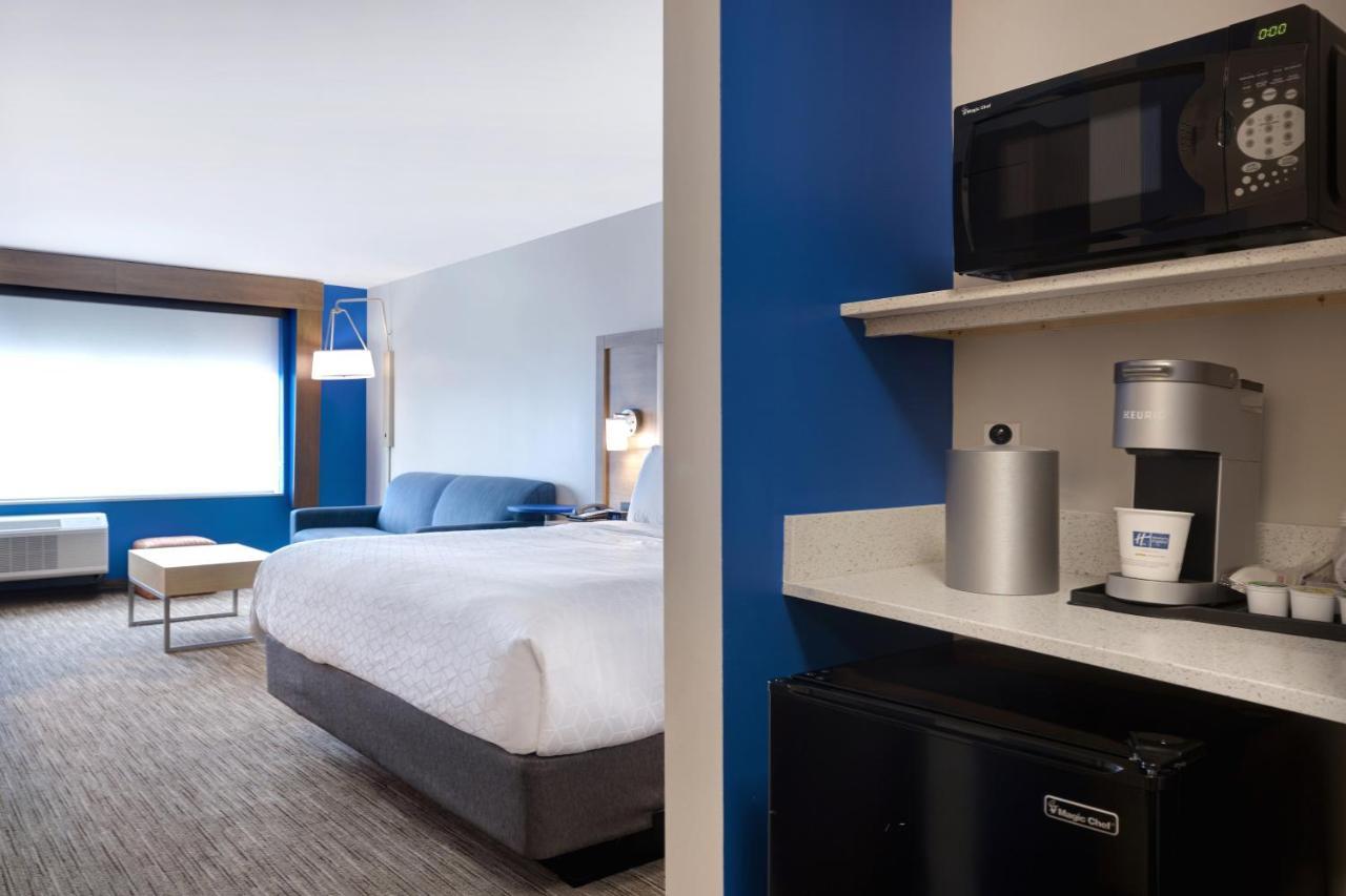 Holiday Inn Express & Suites - Brighton By Ihg Экстерьер фото