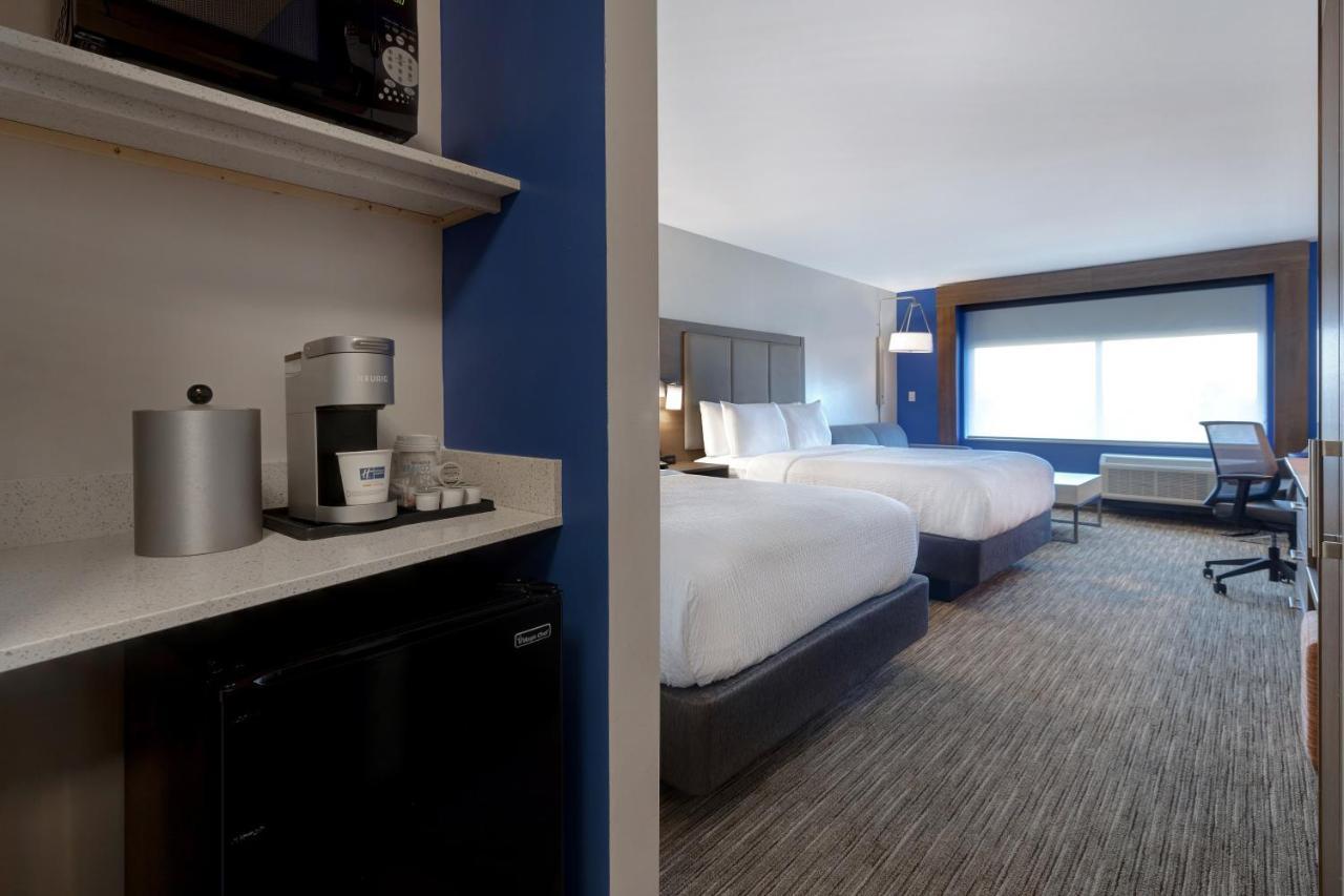Holiday Inn Express & Suites - Brighton By Ihg Экстерьер фото