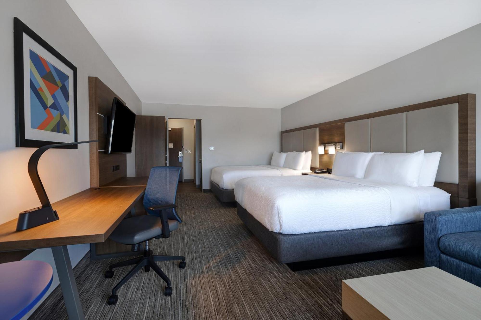 Holiday Inn Express & Suites - Brighton By Ihg Экстерьер фото