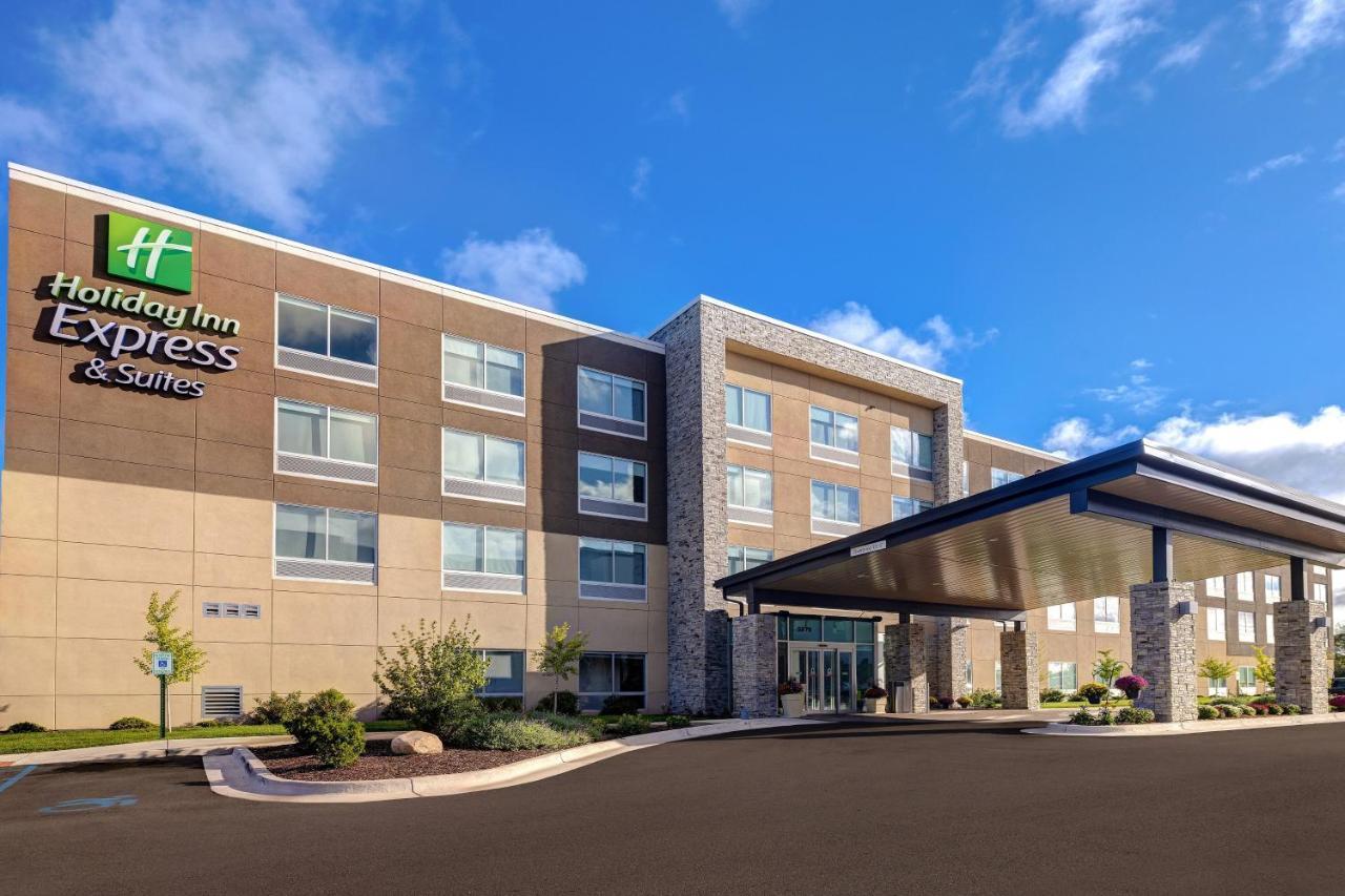 Holiday Inn Express & Suites - Brighton By Ihg Экстерьер фото
