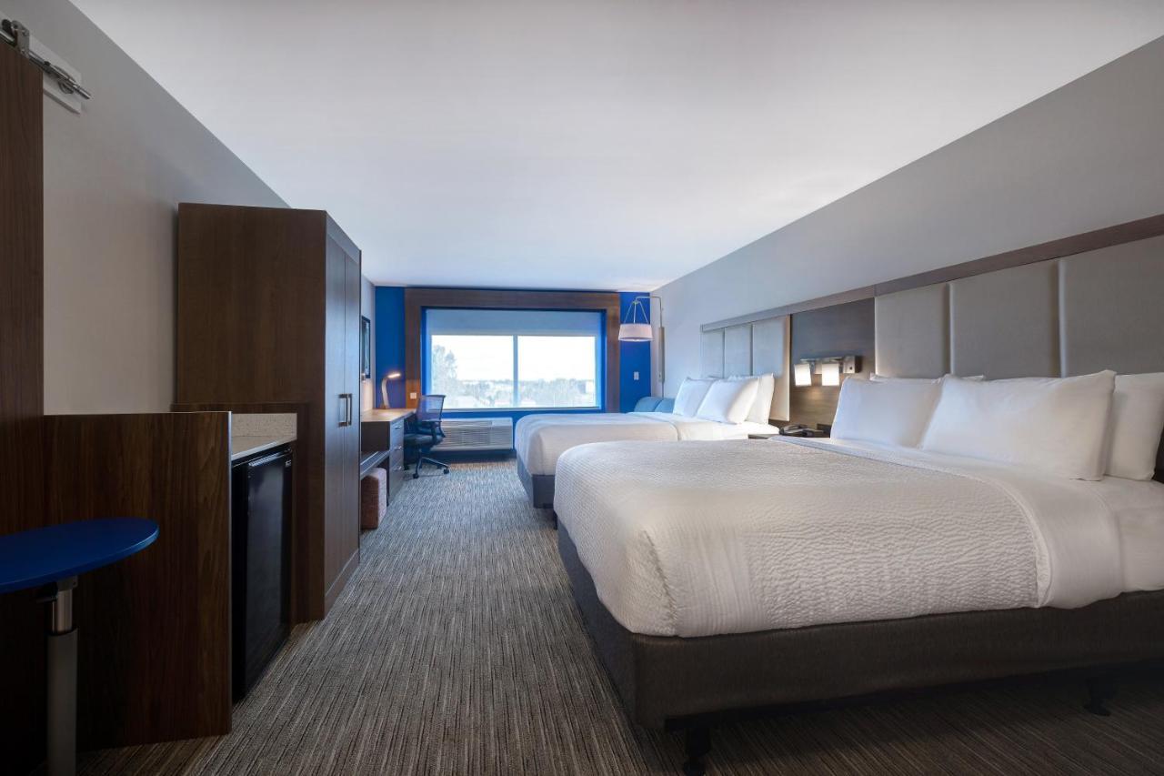 Holiday Inn Express & Suites - Brighton By Ihg Экстерьер фото