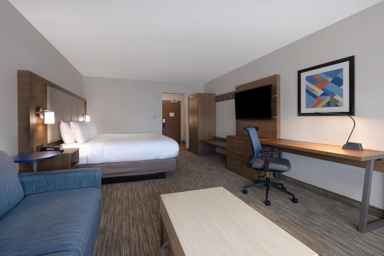 Holiday Inn Express & Suites - Brighton By Ihg Экстерьер фото