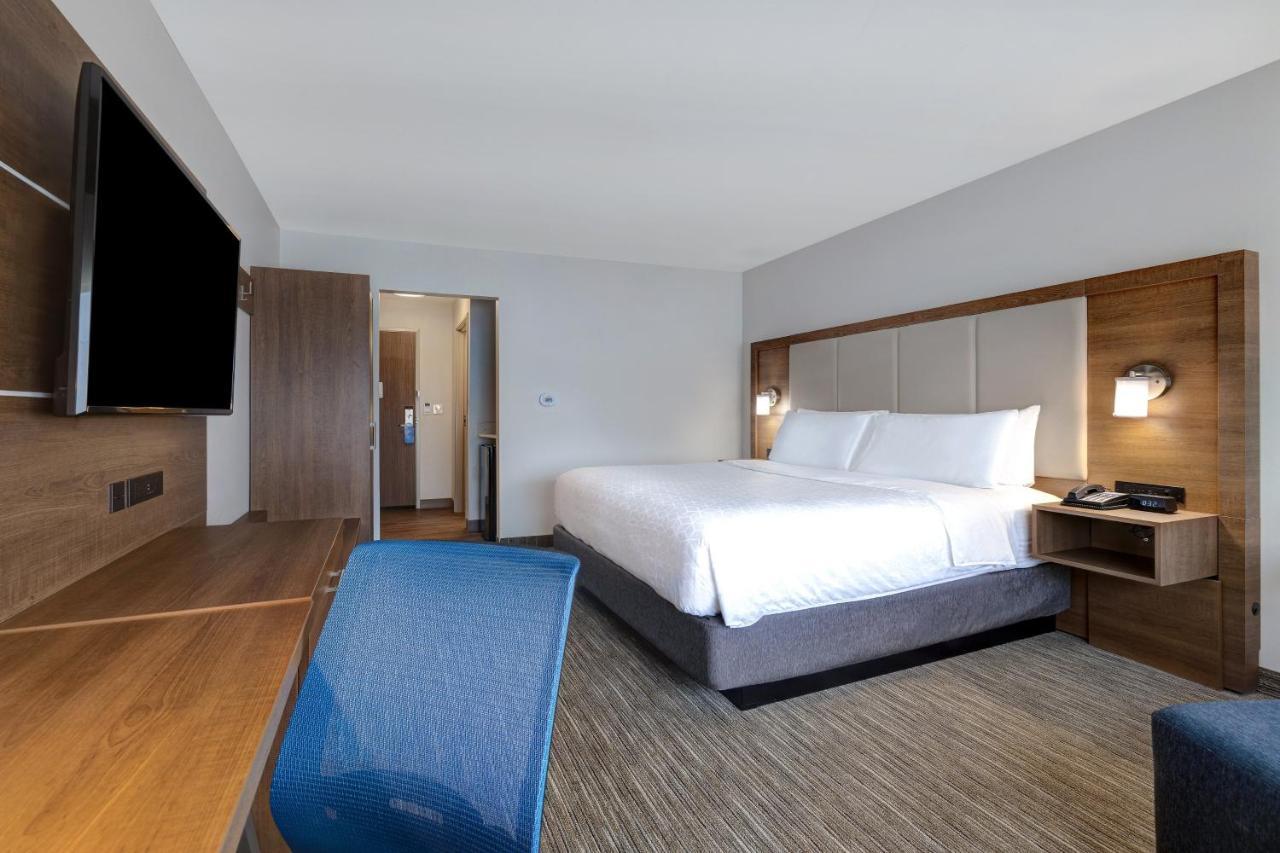 Holiday Inn Express & Suites - Brighton By Ihg Экстерьер фото
