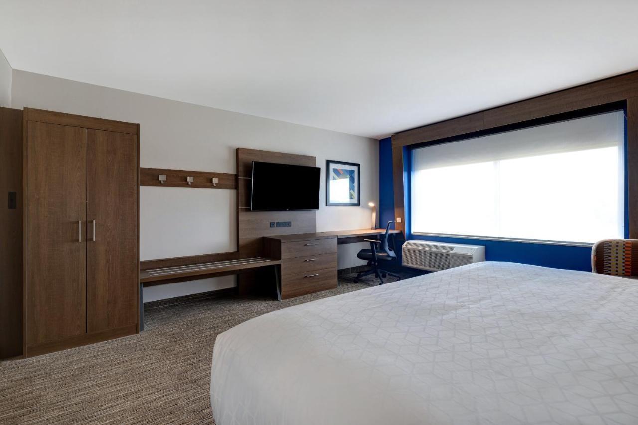 Holiday Inn Express & Suites - Brighton By Ihg Экстерьер фото